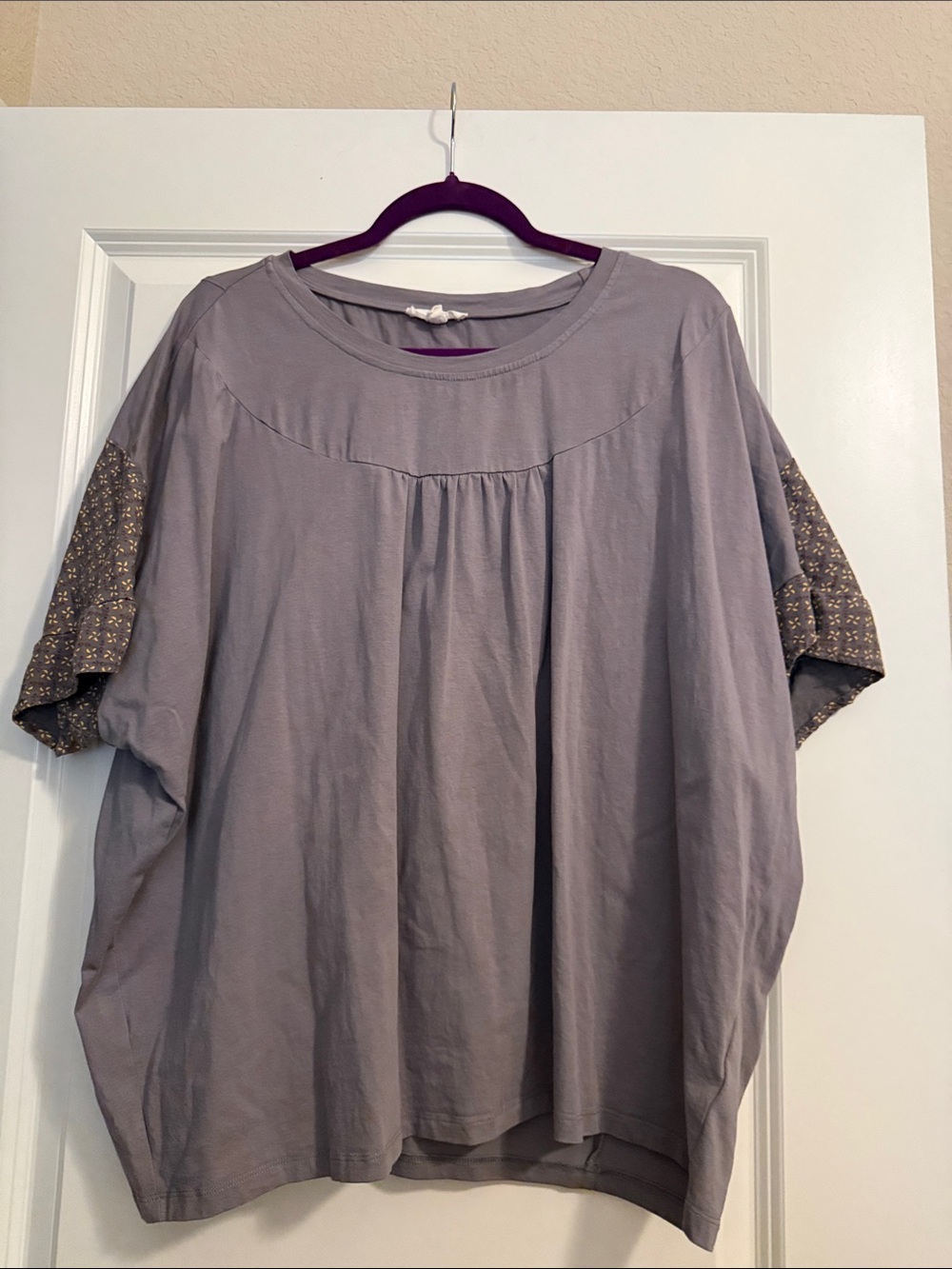 easel Lavender-Grey Relaxed Short Sleeve Blouse with Patterned Sleeves